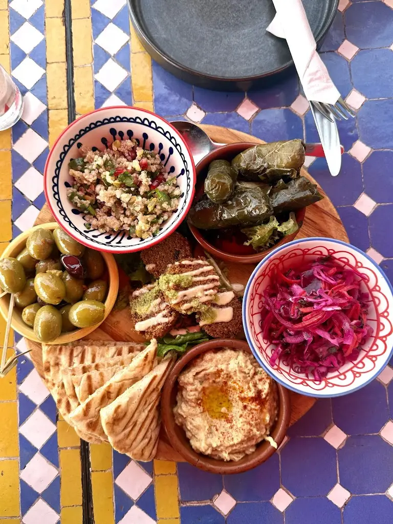 Craftygirafee 109862_Dibble and Grub_Hugh Town_review