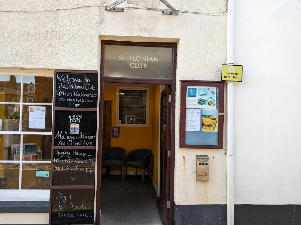 bertie malco_The Scillonian Club_Hugh Town_recensione