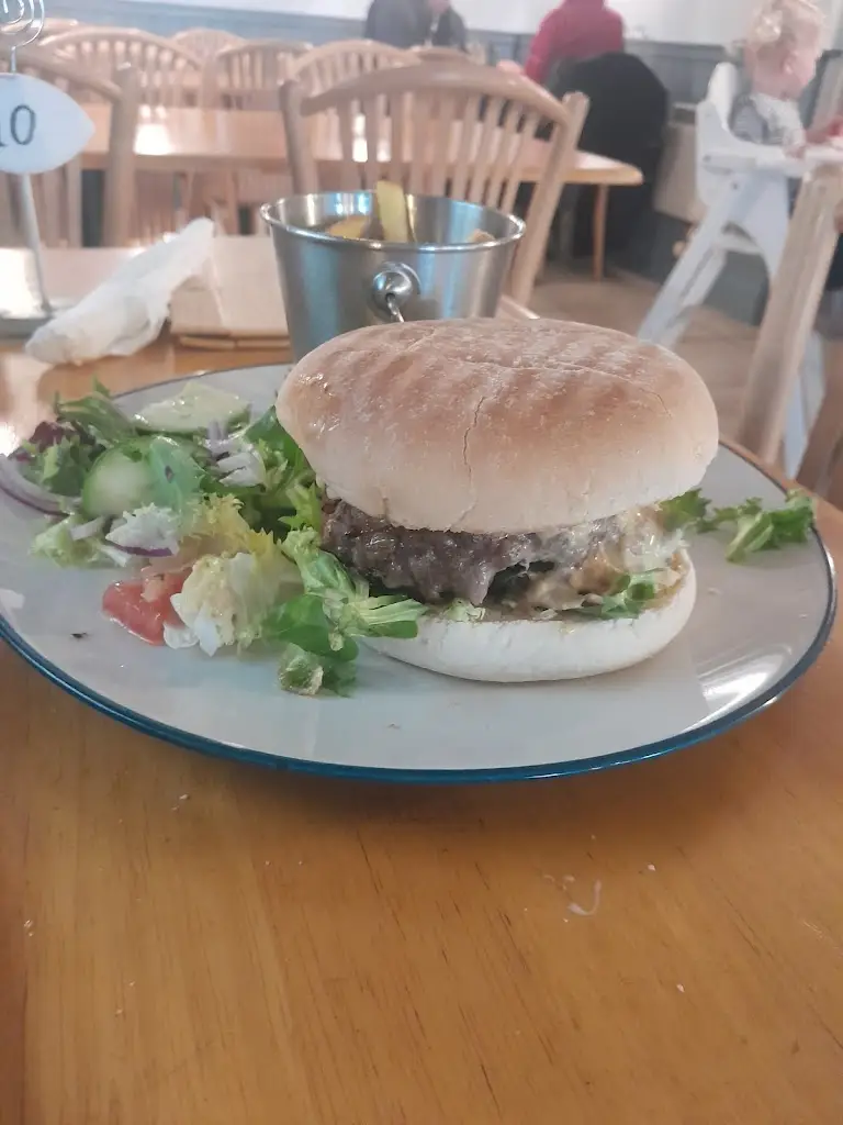 Kavorna Cafe & Bistro_Hugh Town_slider_image_2