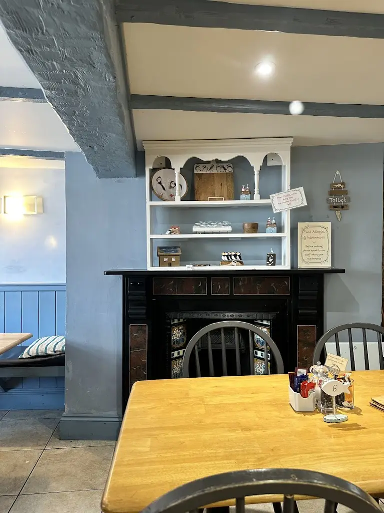 Kavorna Cafe & Bistro_Hugh Town_slider_image_3