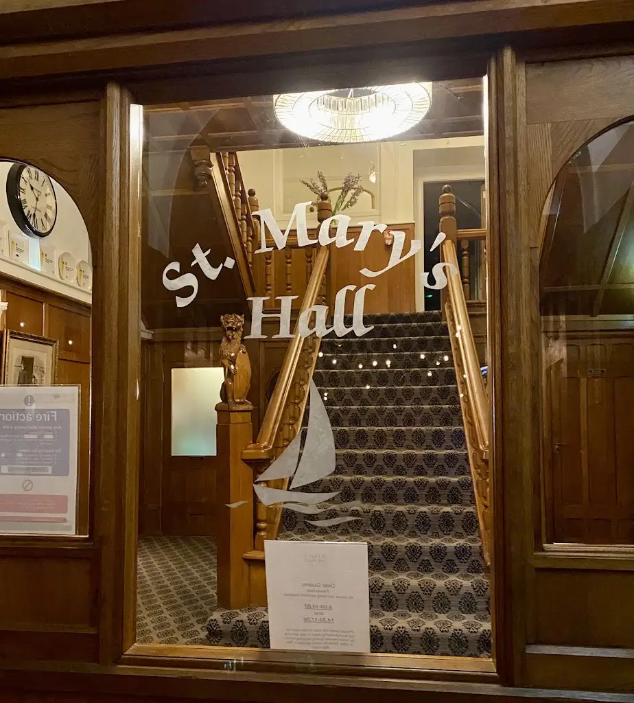 Gloria Stark_The Hall_Hugh Town_review