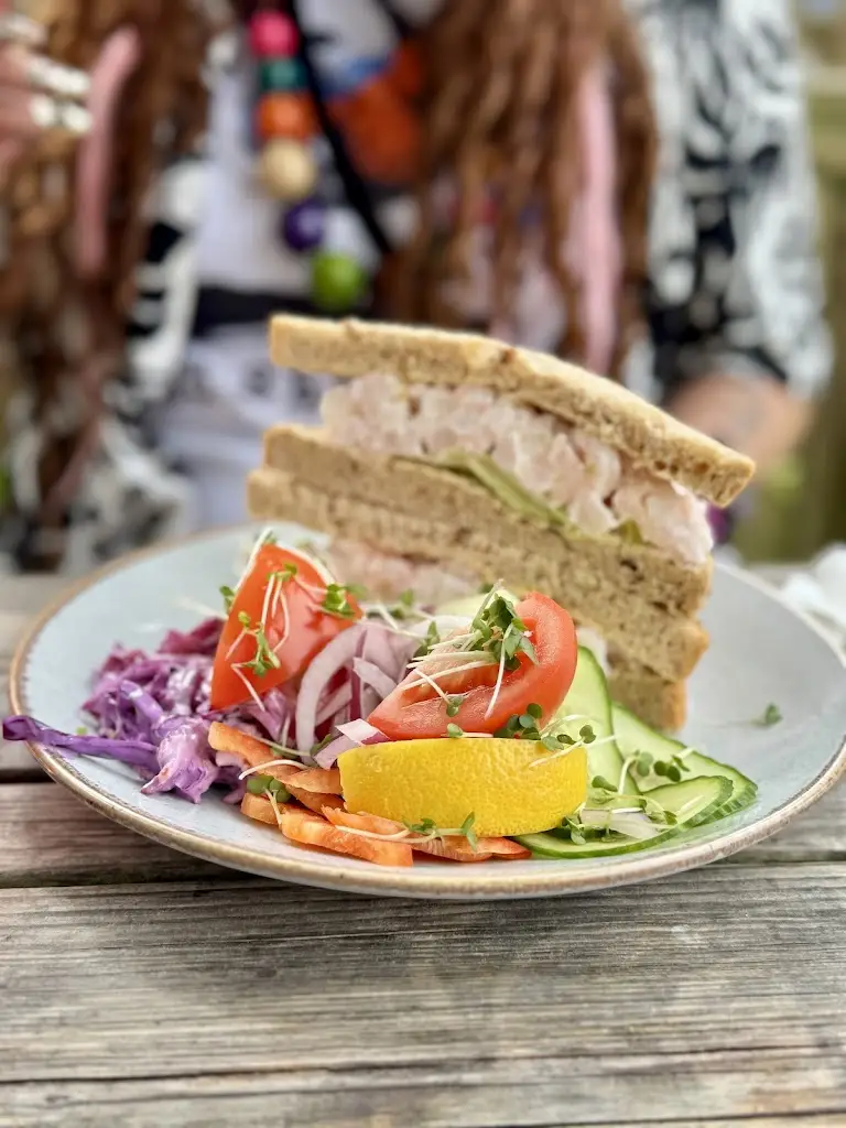 Ade Maiden_Carn Vean Cafe_Hugh Town_review