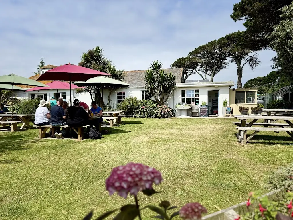 Carn Vean Cafe_Hugh Town_slider_image_3