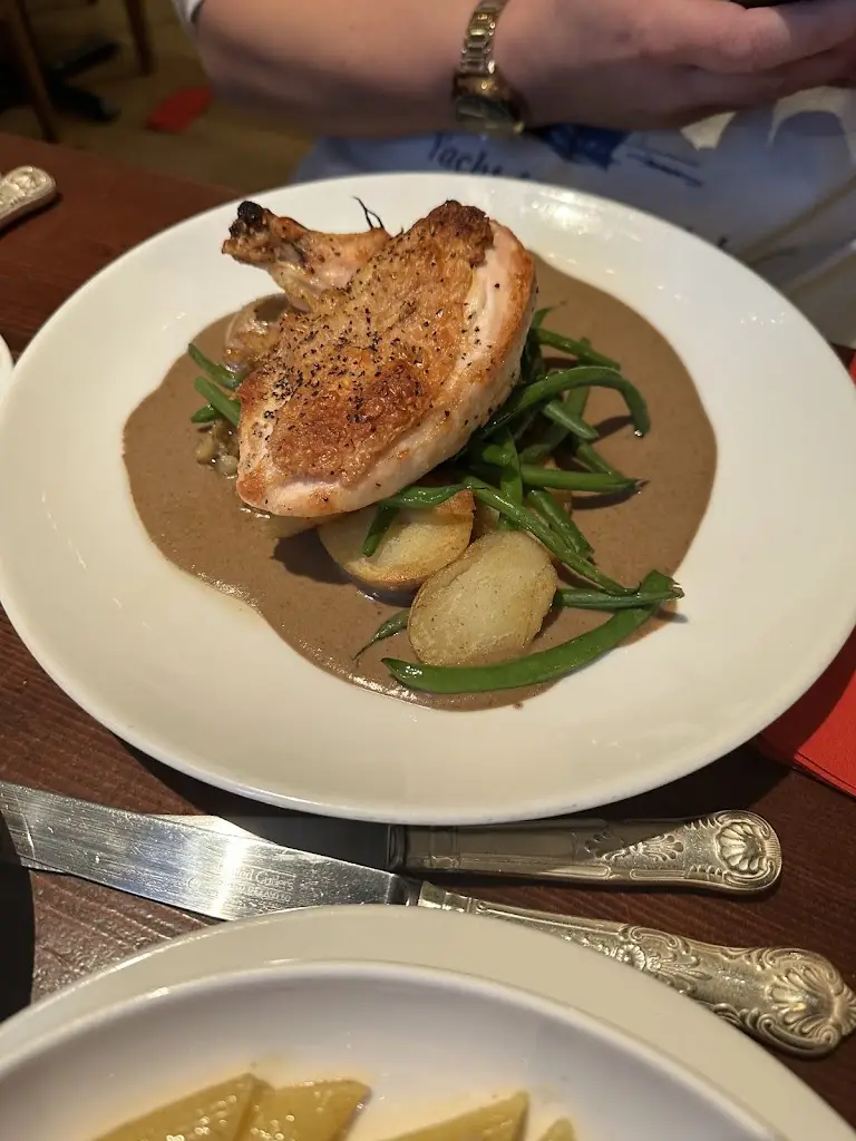 Lino's Restaurant_Hoylake_slider_image_3