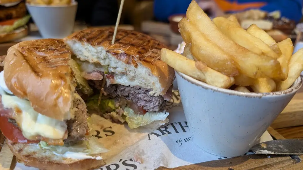 Arthurs Wine Bar & Eatery Hoylake_Hoylake_slider_image_3