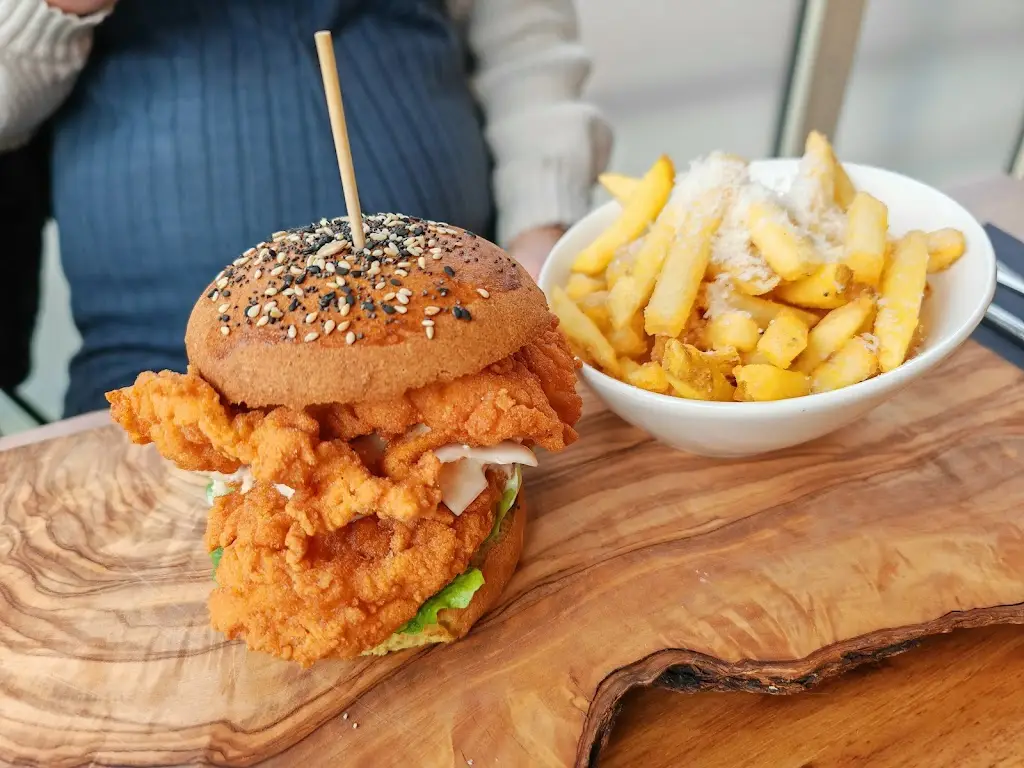 David Mullineux_Grand Ave Bar and Restaurant_Hoylake_review