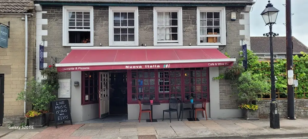 Ian Knights_Nuova Italia_Ilchester_recensione