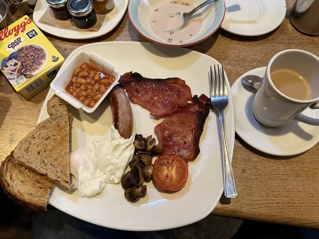 Shamal Karunarathne_The Ilchester Arms_Ilchester_review