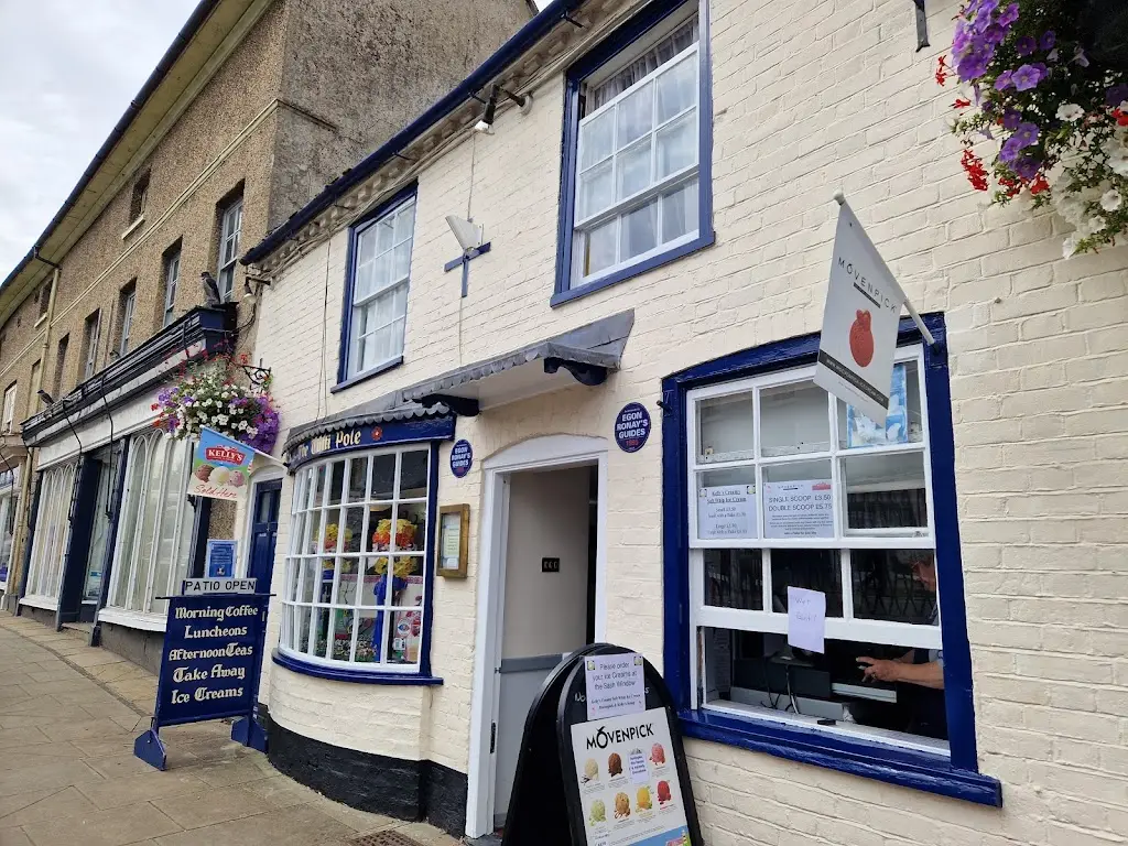 N Pope_The Tutti Pole_Hungerford_review