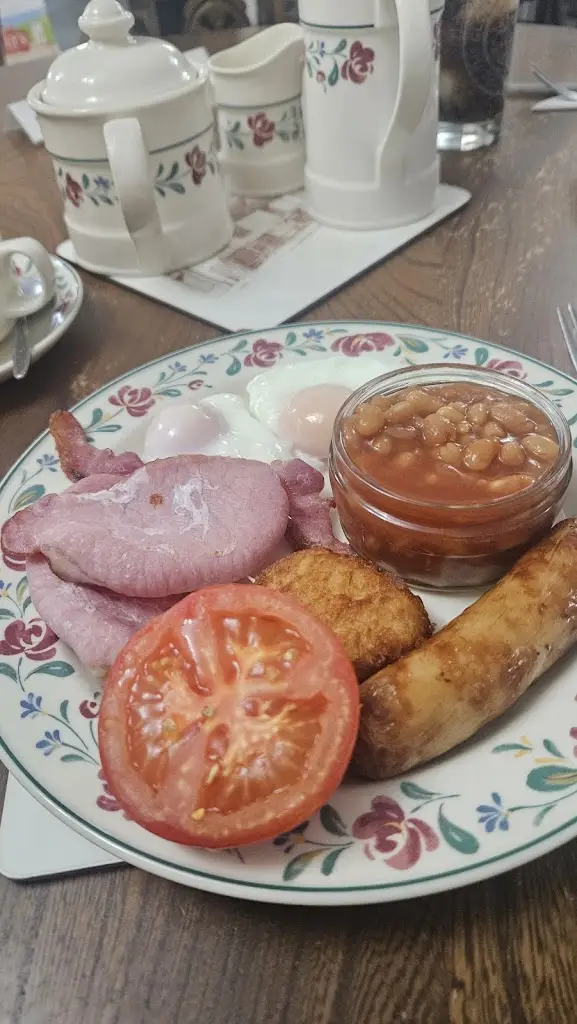 The Tutti Pole_Hungerford_slider_image_2