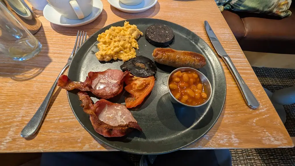 Ralph Fleming_The Three Swans Hotel_Hungerford_review