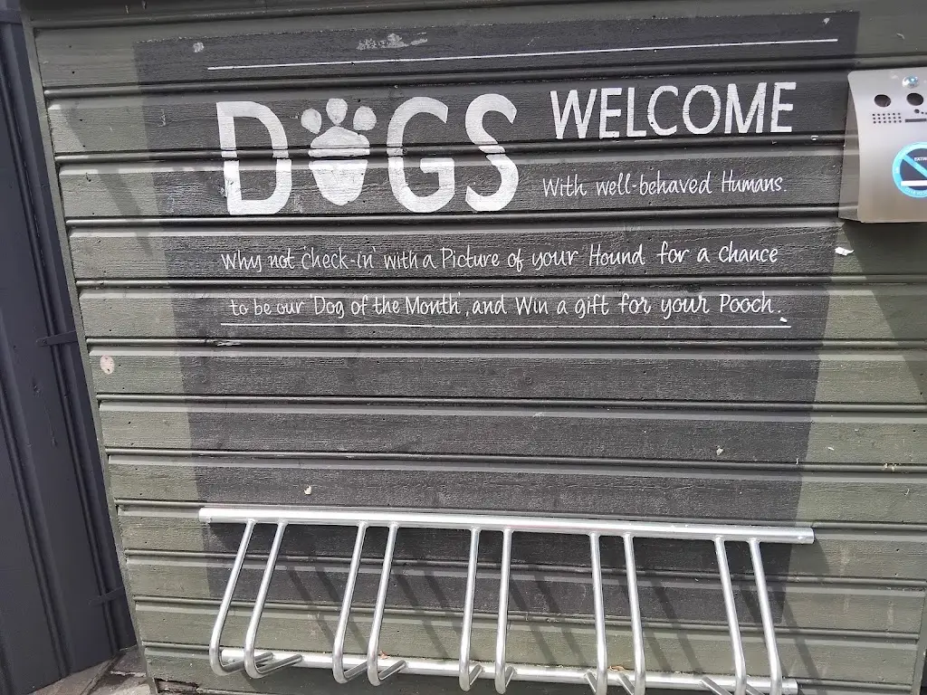 Lesley_Black Hat Ilkley_Ilkley_review