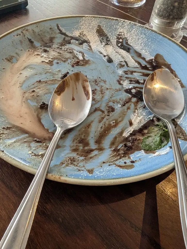 Ruth Gedalovitch_Boars Head_Ingrave_review