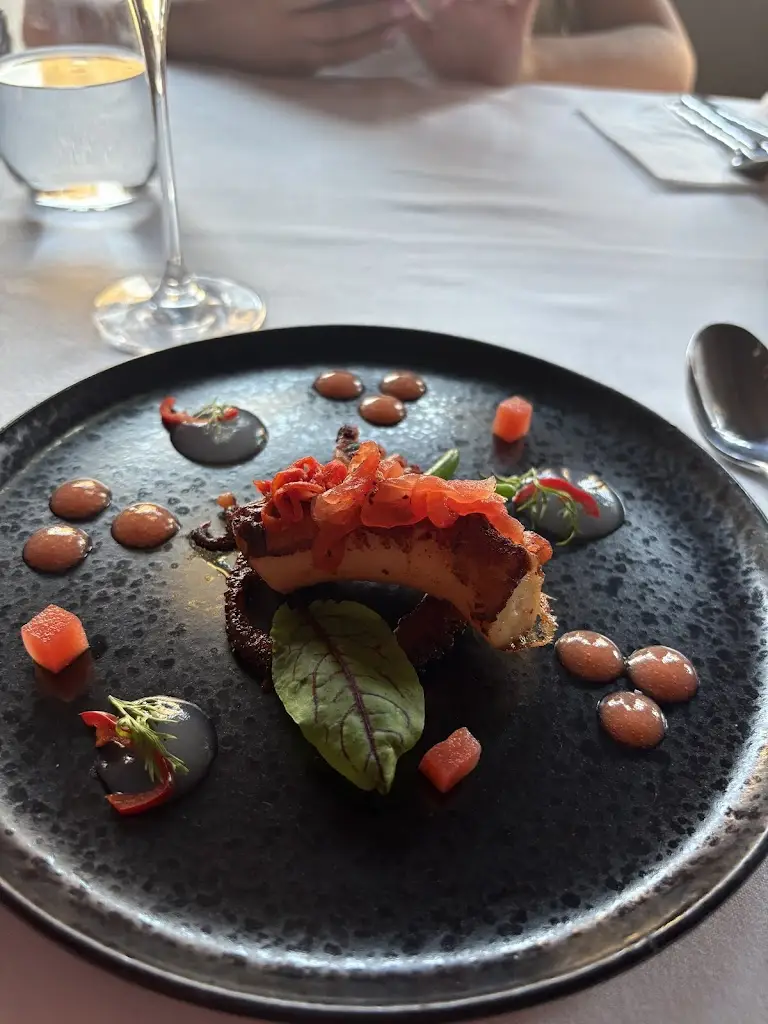 Hayley Banks_The Dead Canary_Bakewell_review