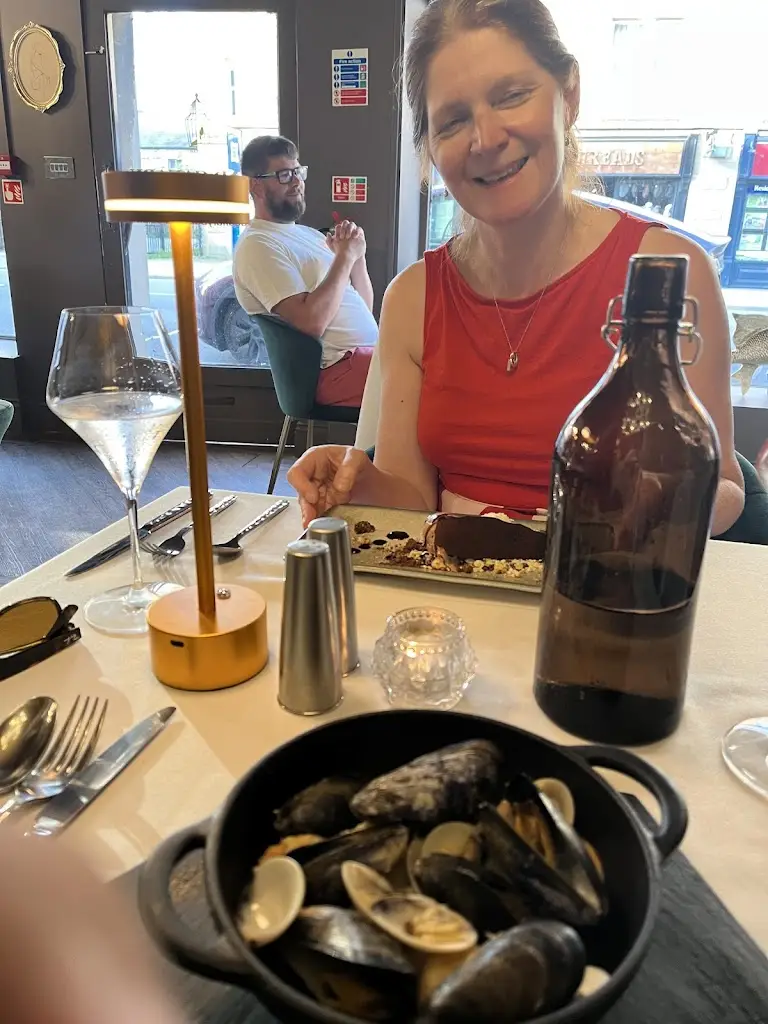 Terry & Jill Eckersley_The Dead Canary_Bakewell_review