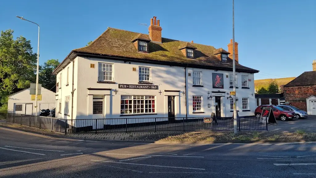 Nigel Collinson_The Red Lion_Hythe_review