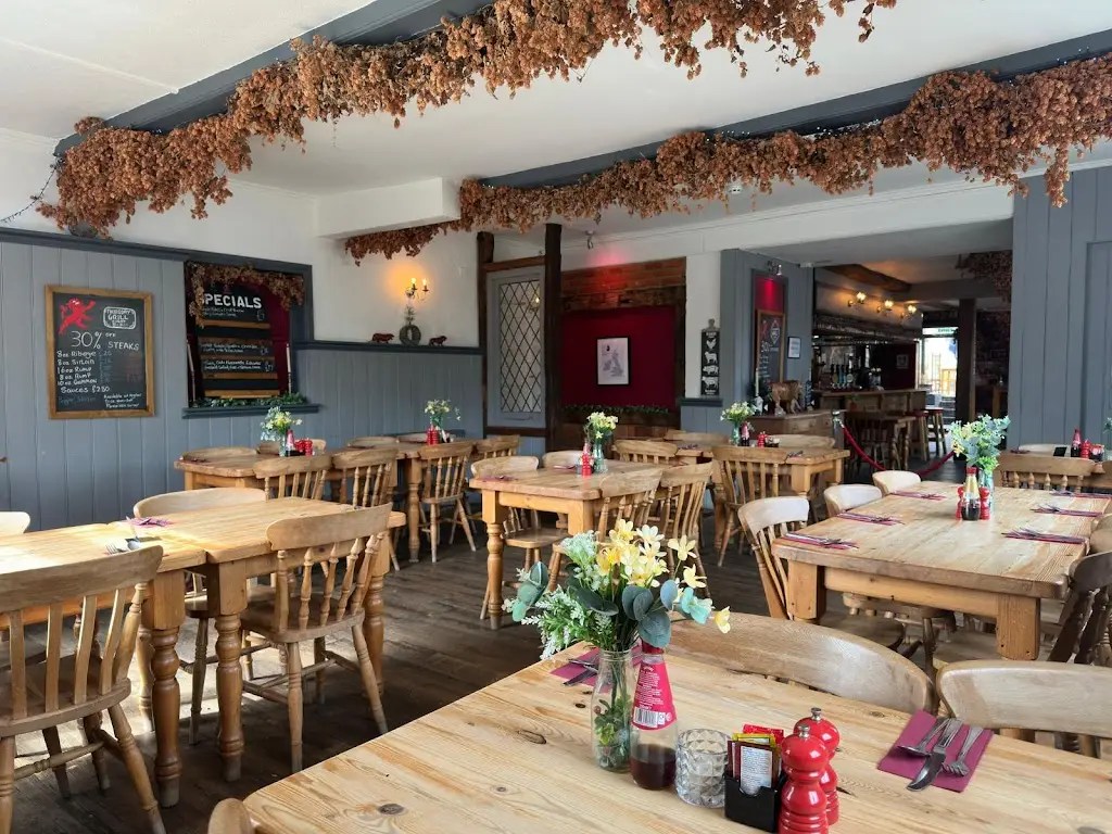 The Red Lion restaurant in Hythe