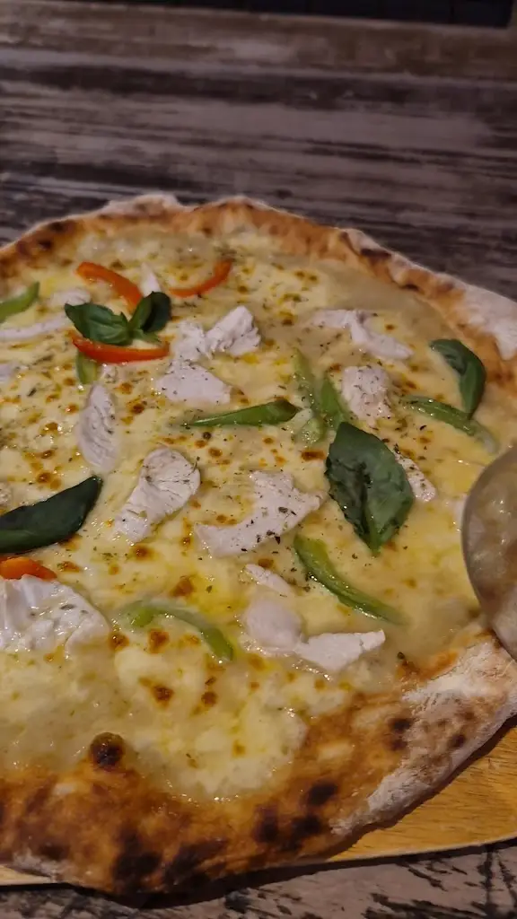 Andrew West_The Bell at Broadway_Ilminster_review