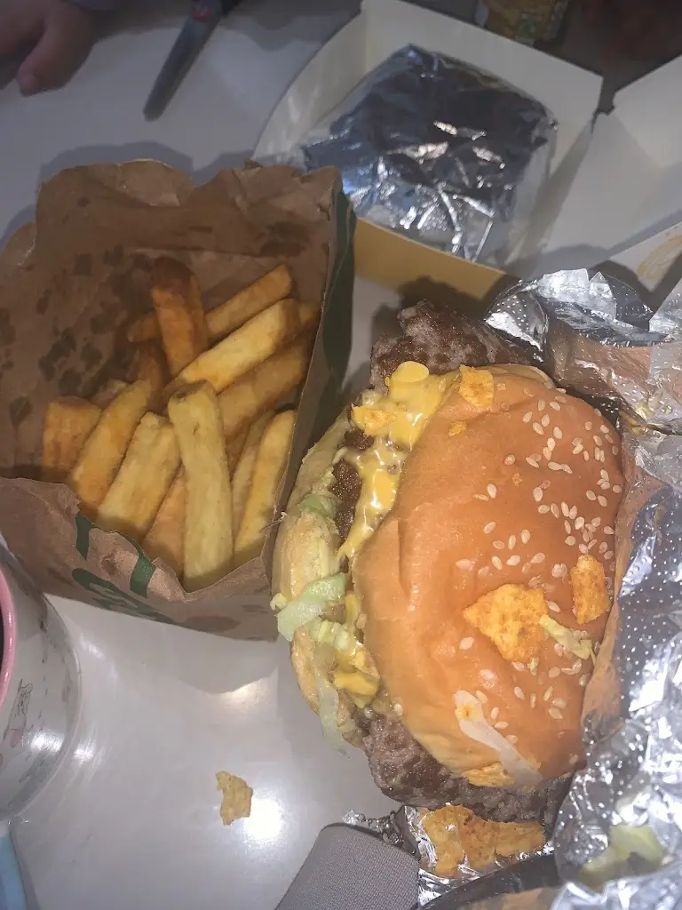 Lan Anh Nguyen_Smash Hub_Hoyland Nether_recensione