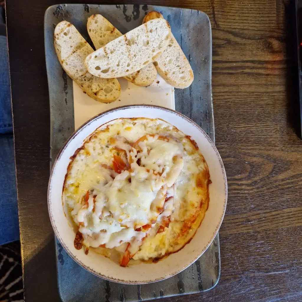 Lizzie Palmer_The Crown Inn Elsecar_Hoyland Nether_review