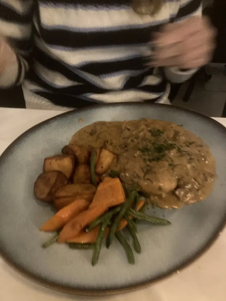 simon curtis_La Palma_Iver Heath_review