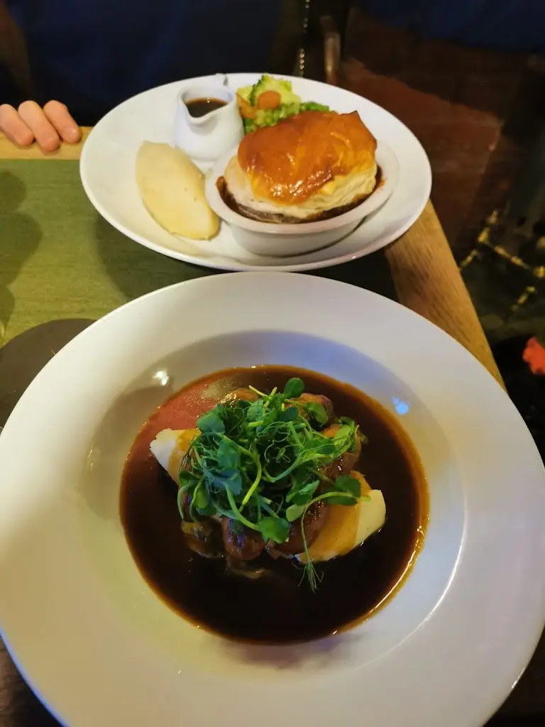 Richard Coleman_The Bulls Head, Ashford_Bakewell_review