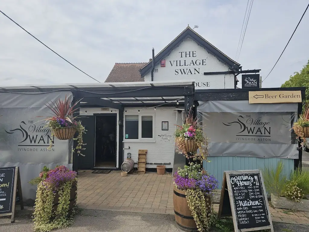 Andy Staincliffe_The Village Swan_Ivinghoe_review