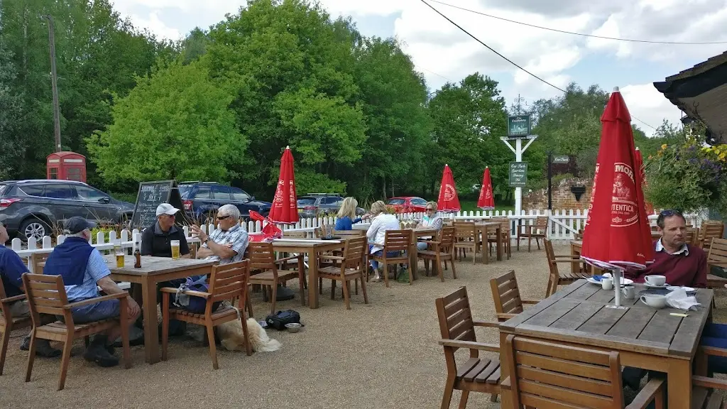 Henry Spurgeon_The Cricketers Mill Green_Ingatestone_review