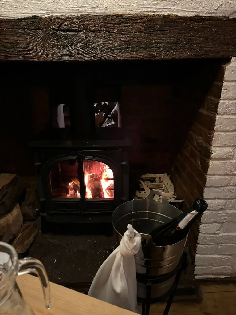 Jane Quilter_The Bear Inn - Stock_Ingatestone_review