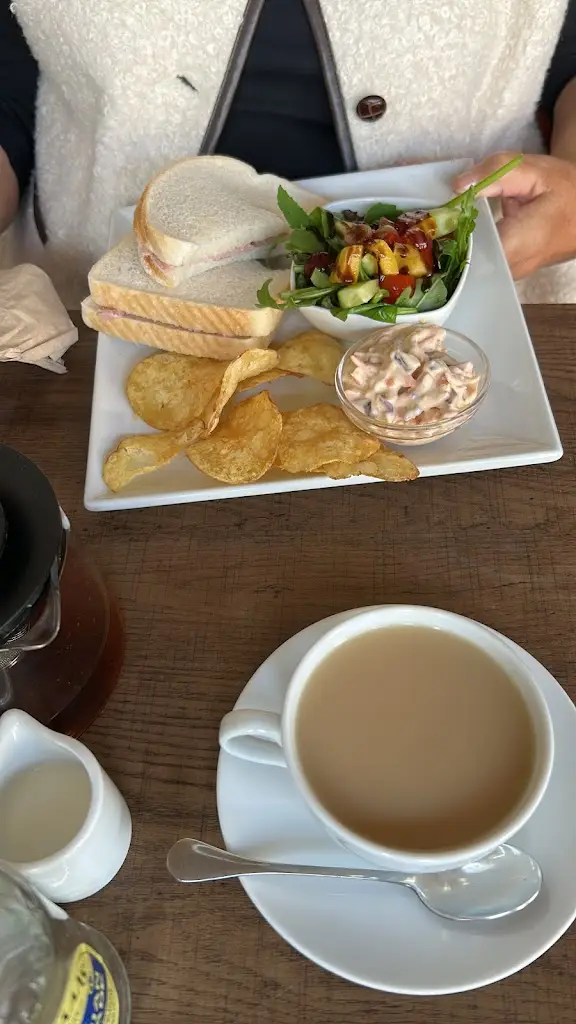 Phoebe Sayers_Gallery Café_Bakewell_reseña