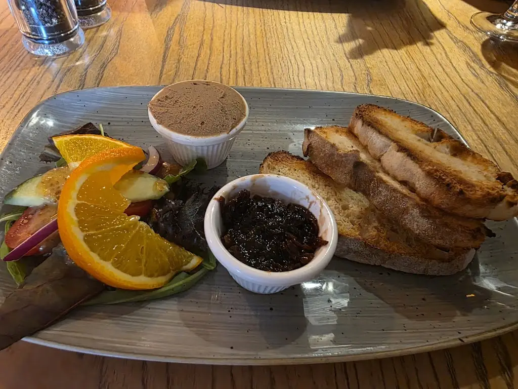 Lee J_La Roma Restaurant_Kearsley_review