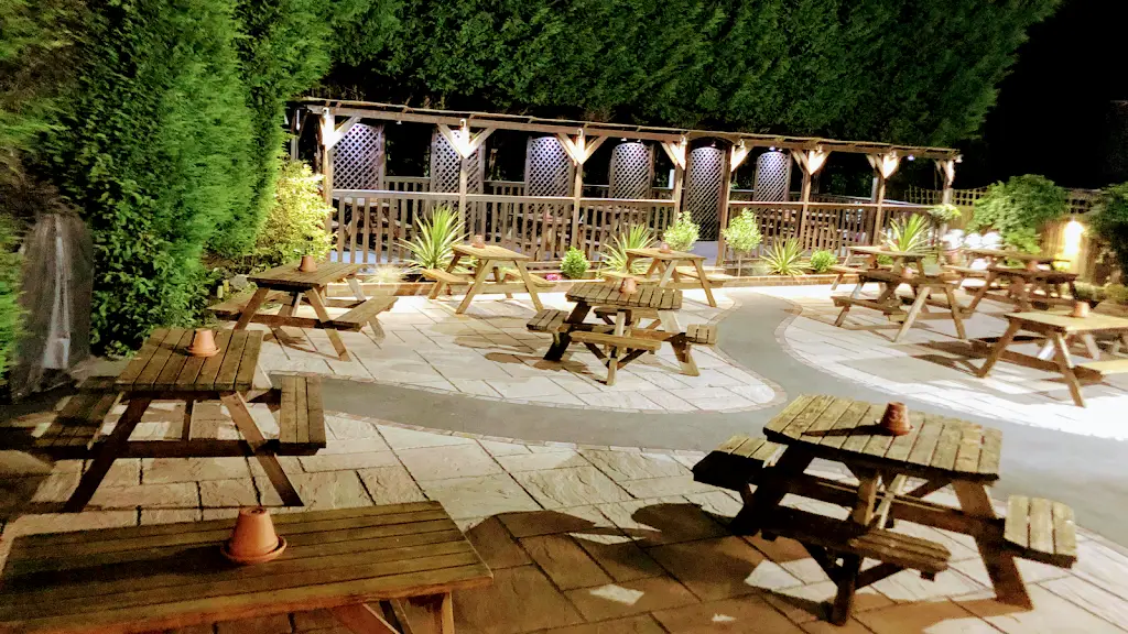 The Three Tuns_Iwade_slider_image_1