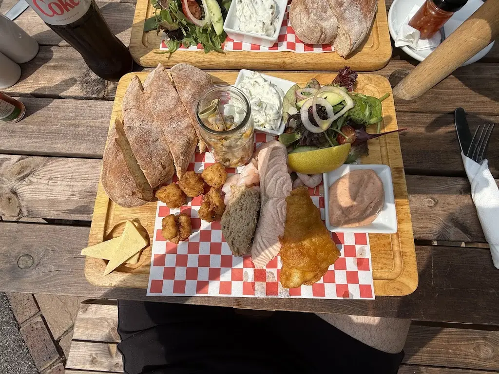 The Three Tuns_Iwade_slider_image_2