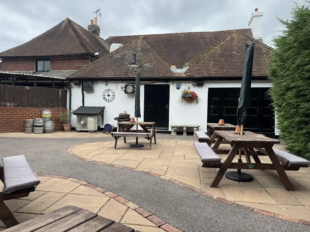 The Three Tuns_Iwade_slider_image_3