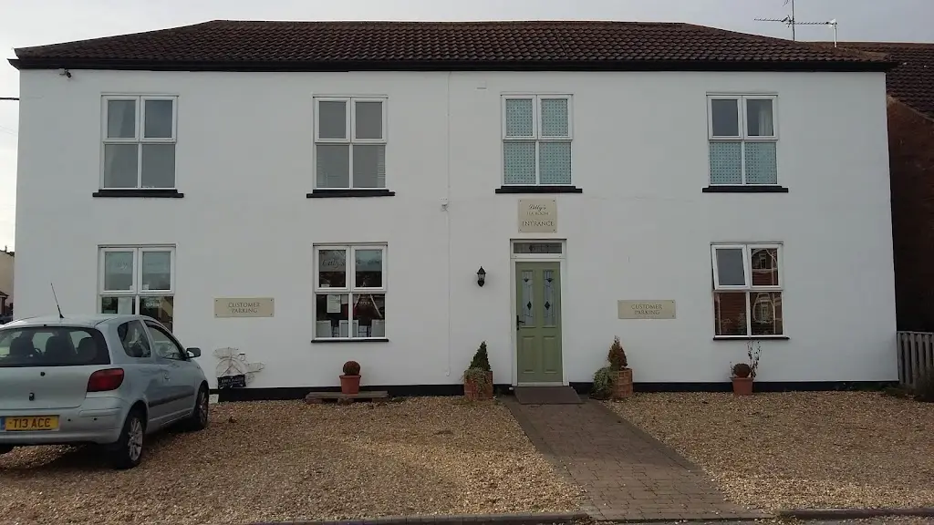 Ian Oliver_Lilly's Tea Room Ltd_Keelby_review