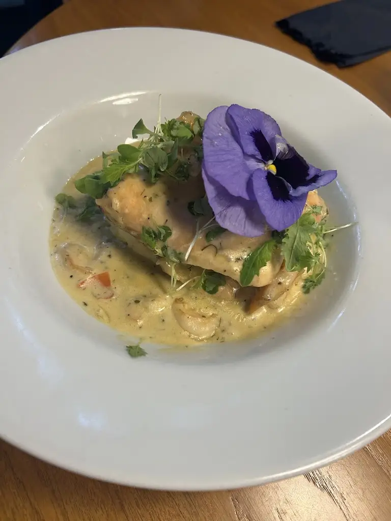 Hanna Sorochan_Baltic Amber Restaurant & Bar_Kedington_review