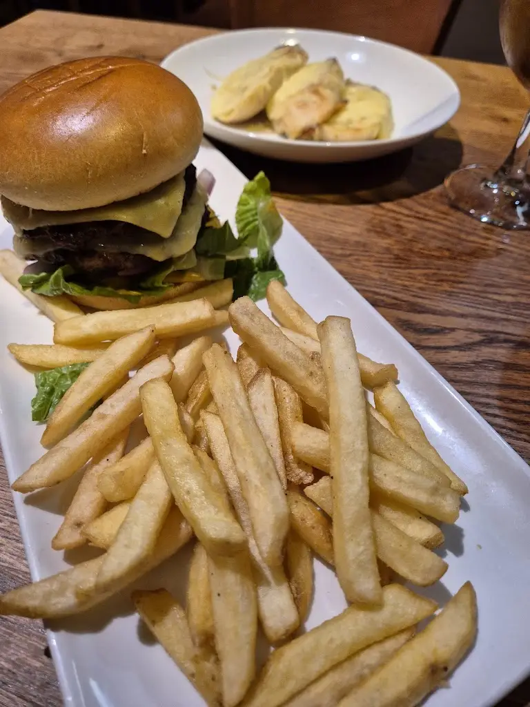 Gary Brown_Derby Lodge Table Table_Huyton_review