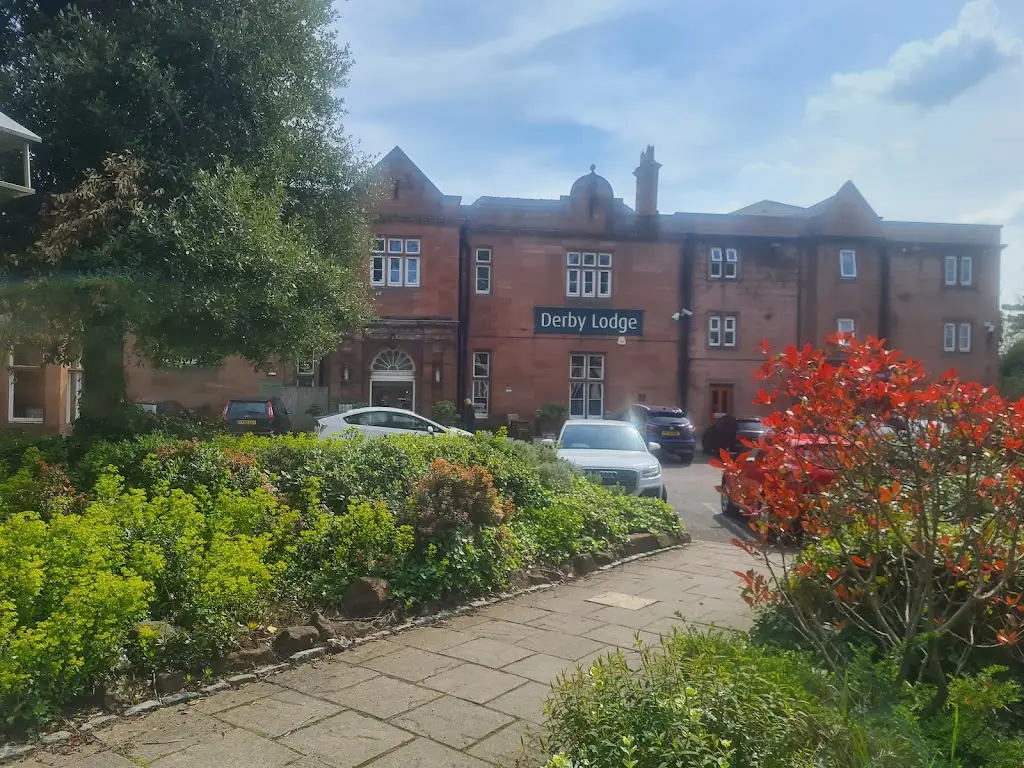 Derby Lodge Table Table_Huyton_slider_image_3