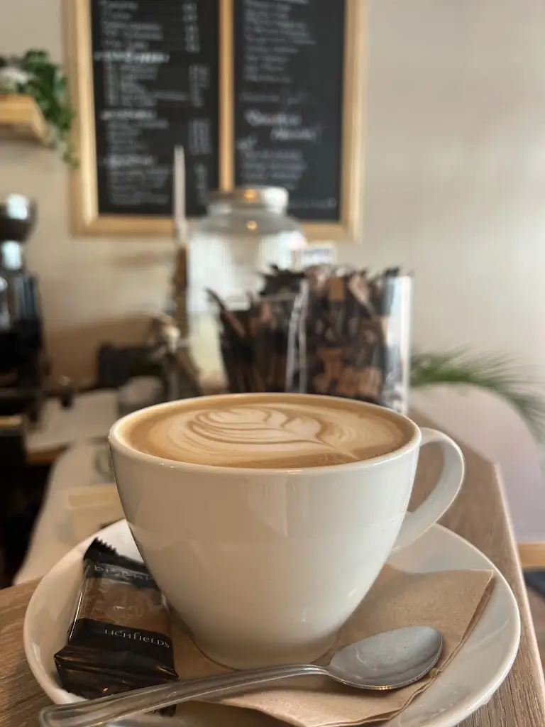 Nagihan Sezgin_Bella La Vita_Huyton_review