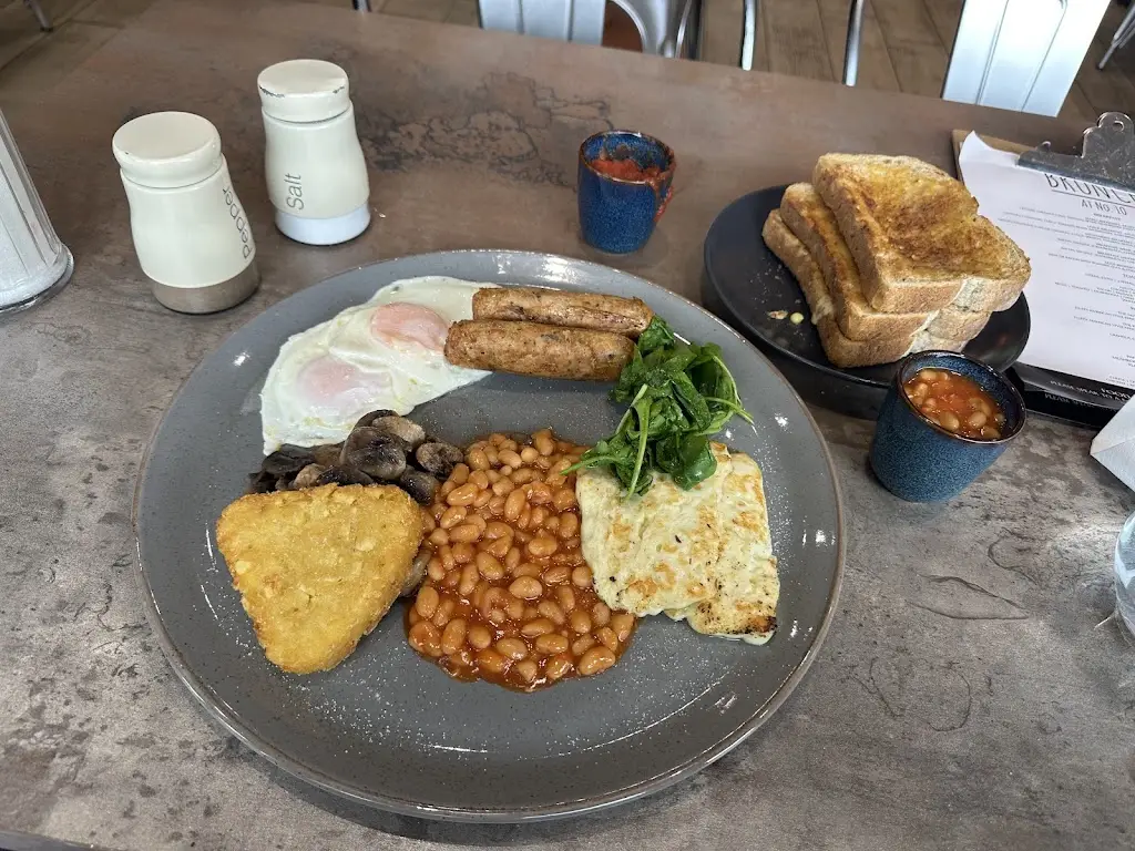 Brunch at No 10_Huyton_slider_image_3