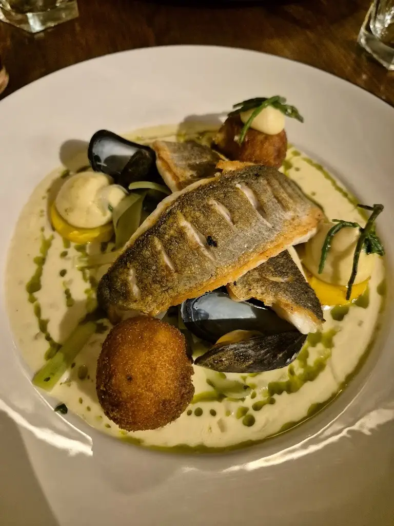 Leonie Witte_The Morris Dancer_Kelsall_review