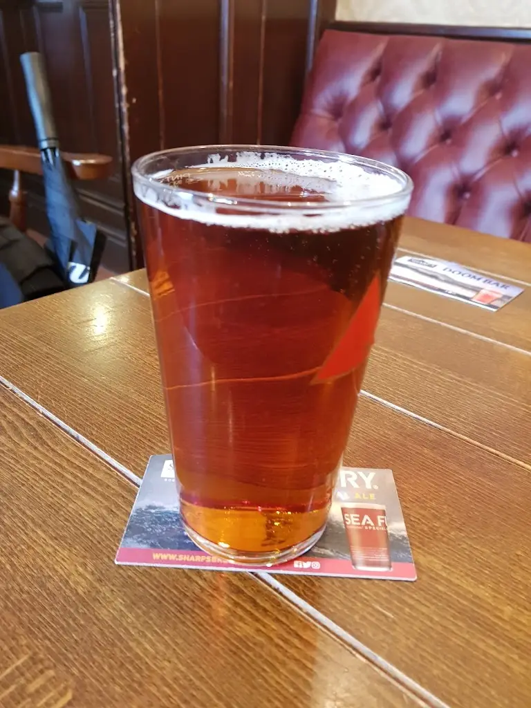 Andy Johnson_The Cap & Stocking_Kegworth_review