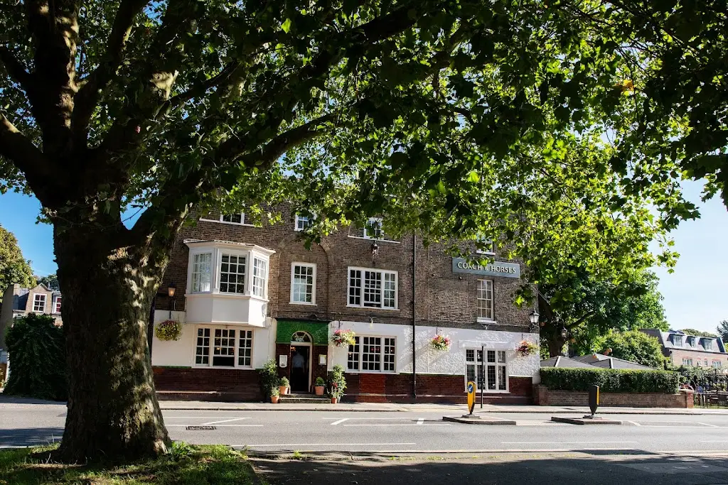 Coach & Horses_Isleworth_slider_image_3