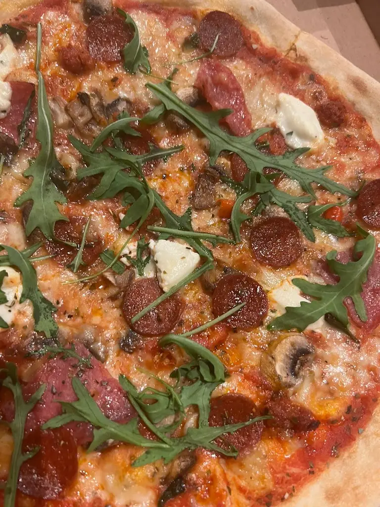 Mo_Sizlers_Isleworth_review