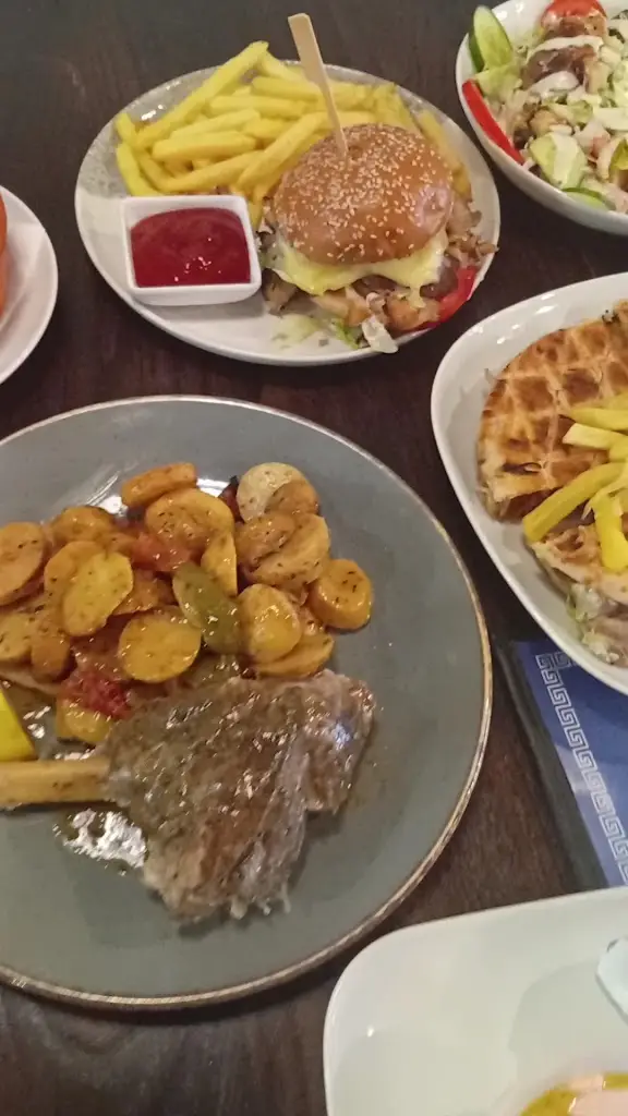 Classic Greek_Isleworth_slider_image_2