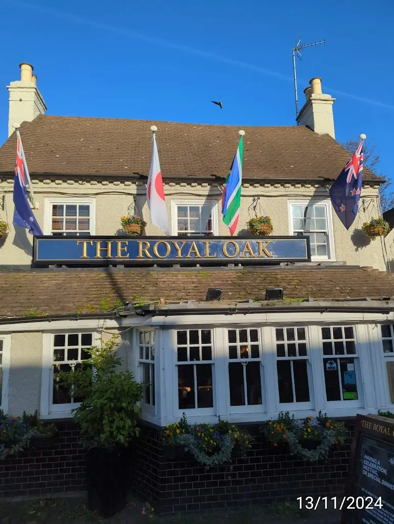 tony wheatley_The Royal Oak Pub & Dining House_Isleworth_review