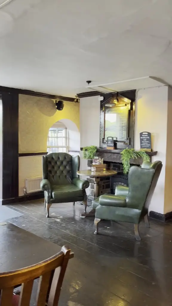 Poom S._London Apprentice_Isleworth_review