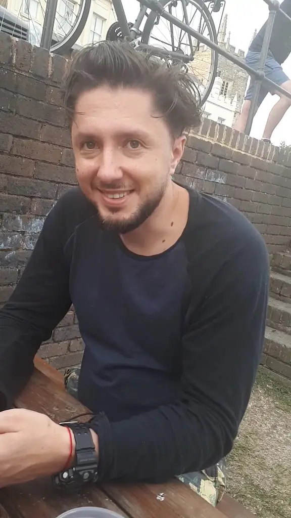 London Apprentice_Isleworth_slider_image_2