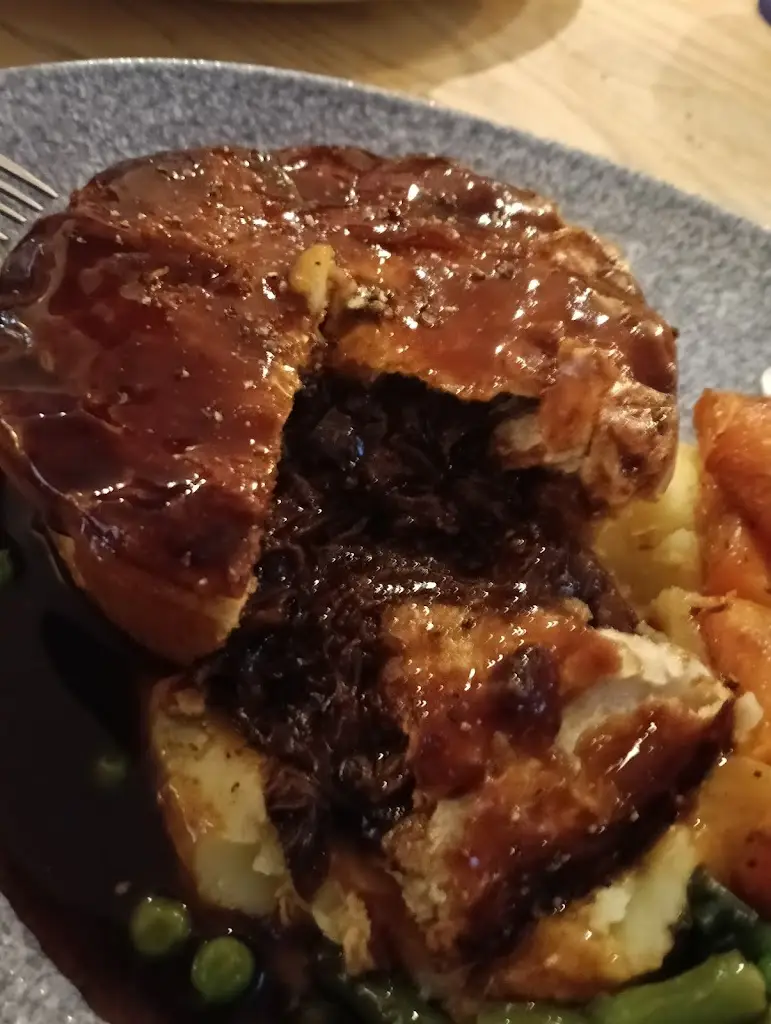 Jon Sabin_Ye Olde Saracen's Head_Balsall Common_review