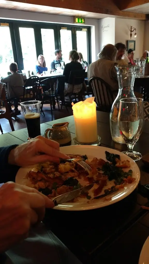 Menu_The Hare & Hounds, Osterley_Isleworth_image_7